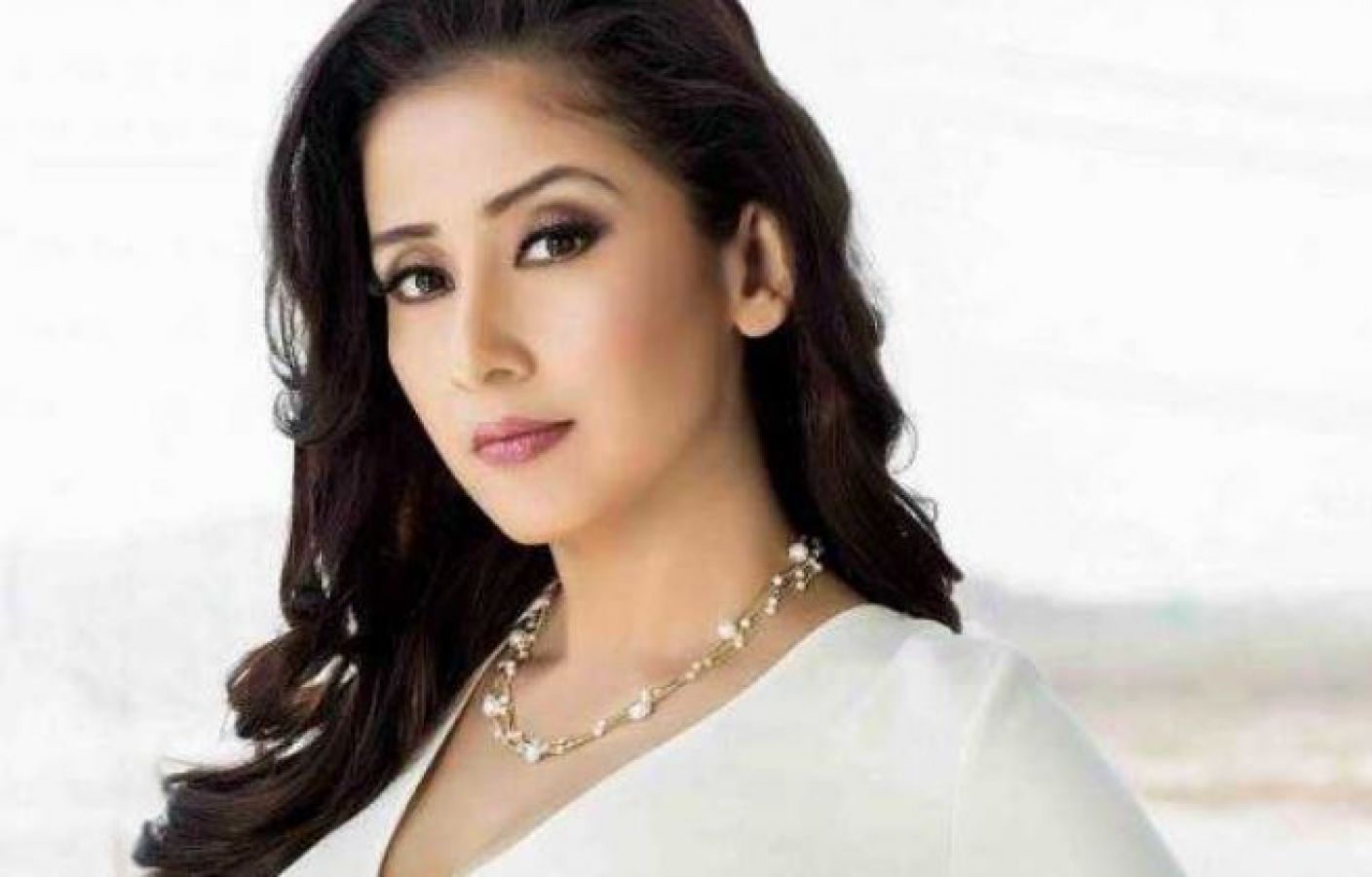 Manisha Koirala Came Nepal from Bhairahawa Border. Will be in Quarantine for Some Days