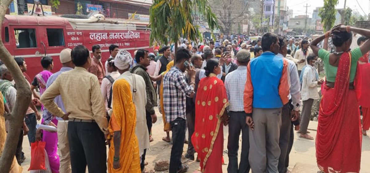 लाहान जग्गा राजस्व कार्यालयमा बम बिष्फोटन