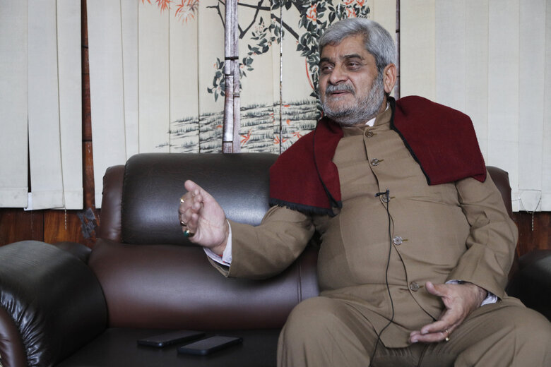 स्वास्थ्य तथा जनसंख्यामन्त्री हृदयेश त्रिपाठीले कोरोना खोपमा अनियमिता नभएको दाबी गरेका छन्