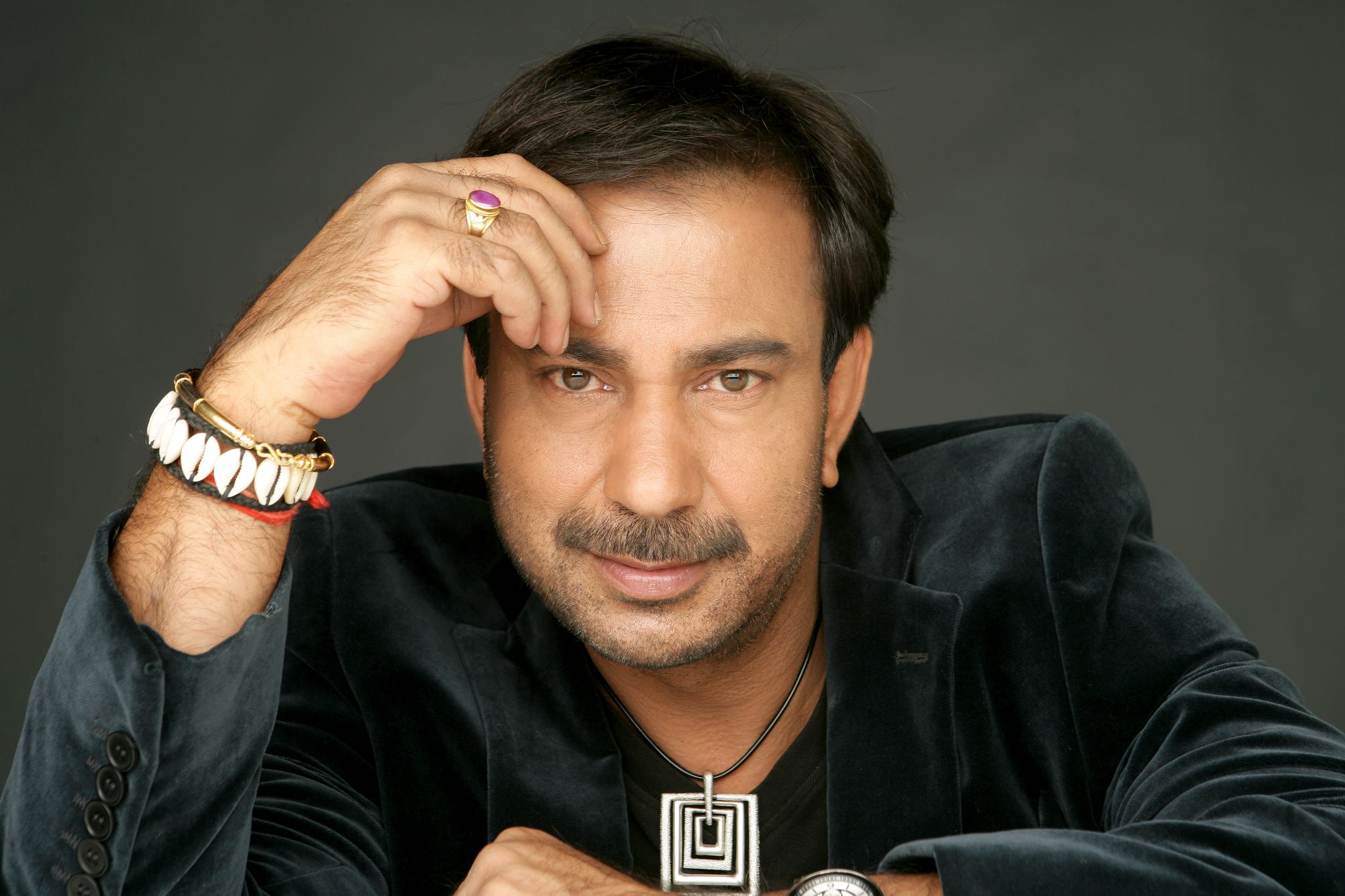 भुवन केसीको नियुक्ति खारेज गर्न माग गर्दै सर्वोच्च अदालतमा रिट