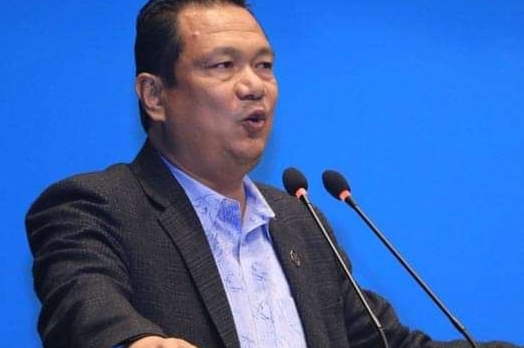 संसदमा मन्त्री मोदीलाई र्याखर्याख्ती