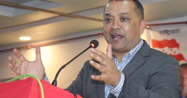 दलको झोला बोकेर प्राध्यापक, कर्मचारी र विद्यार्थी विश्वविद्यालय छिर्न पाइँदैन: गगन थापा