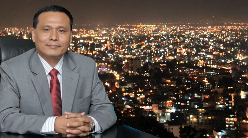 कुलमान घिसिङ जसले २०७३ को लक्ष्मीपूजाको दिन नेपालीहरुलाई अन्धकारबाट मुक्त गरे