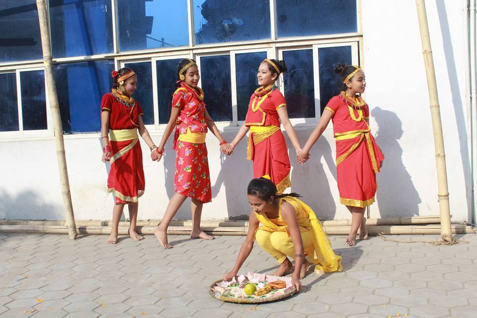 देउसी भैलोको उत्पत्ति र मान्यता : देशैभरि सुरु भयो देउसी भैलोको रौनक