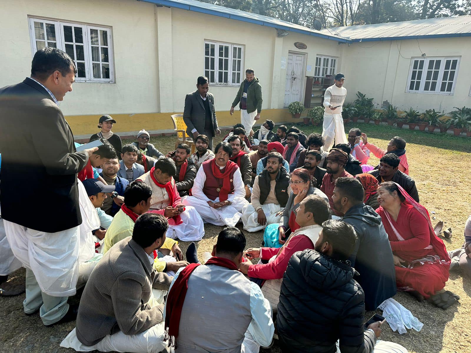 र्‍यालीमा पुगेकी सामान्य प्रशासन मन्त्री अनिता देवी पक्राउ