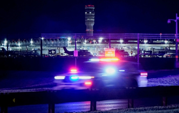 उडिरहेको विमान र हेलिकोप्टर ठोक्किएर दुर्घटना : १८ शव भेटियो