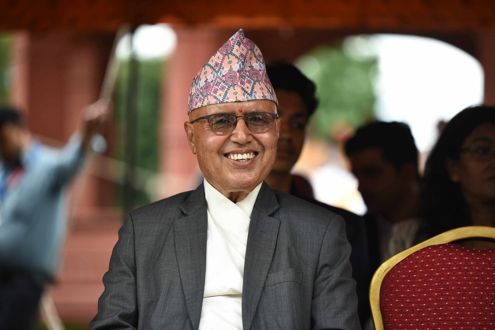 कालोधब्बा अर्थमन्त्रालयबाटै हटाउन शुरु गर्न कर्मचारीलाई  नवनियुक्त अर्थमन्त्री खनालको निर्देशन